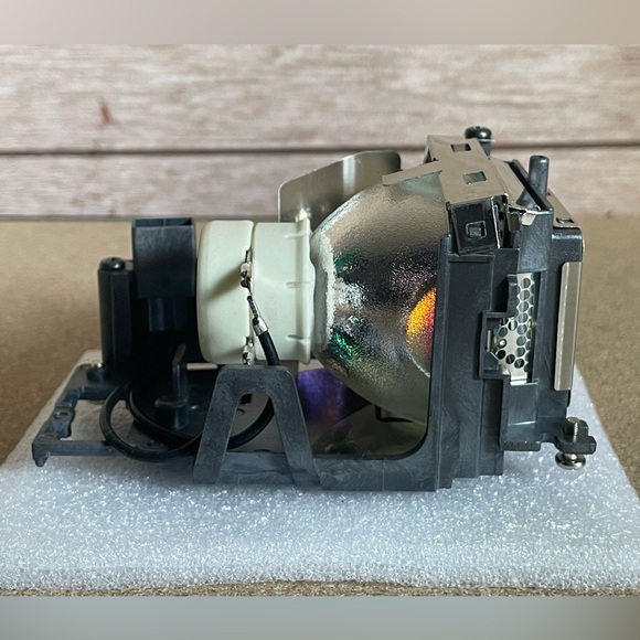 Rembam POA-LMP132 Premium Quality Replacement Projector Lamp New - Picture 2 of 8